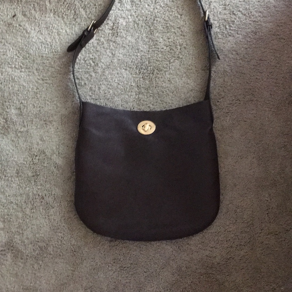 Cross body brown leather purse. Super cute!